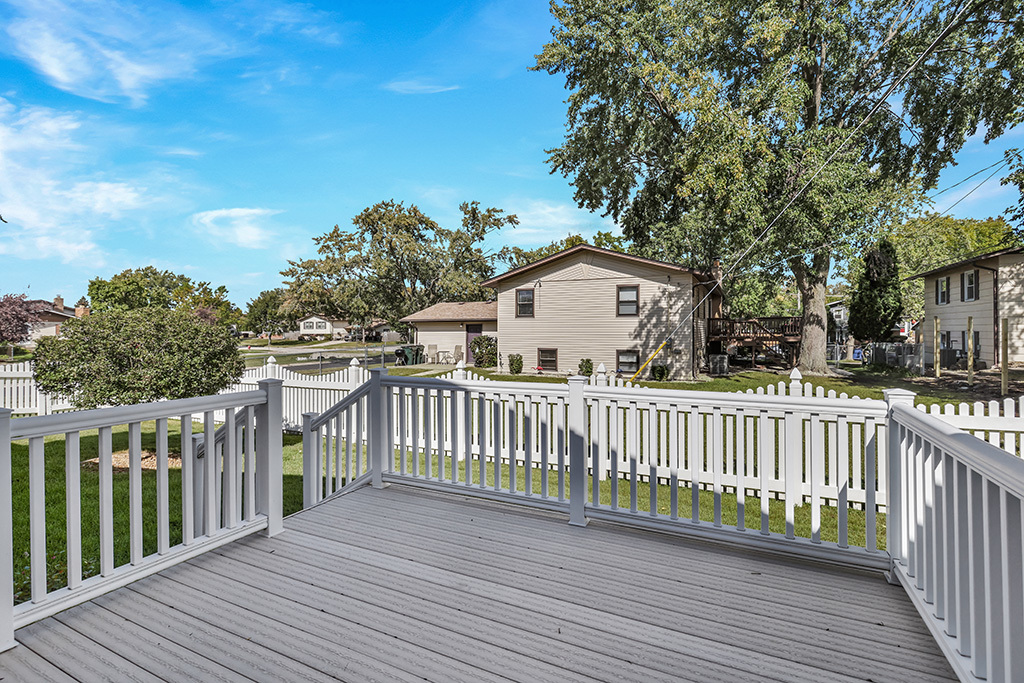 6066 Forestview Drive, Oak Forest, IL 60452