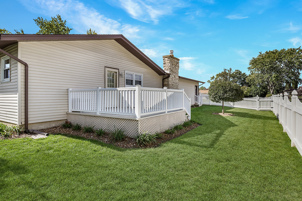 6066 Forestview Drive, Oak Forest, IL 60452