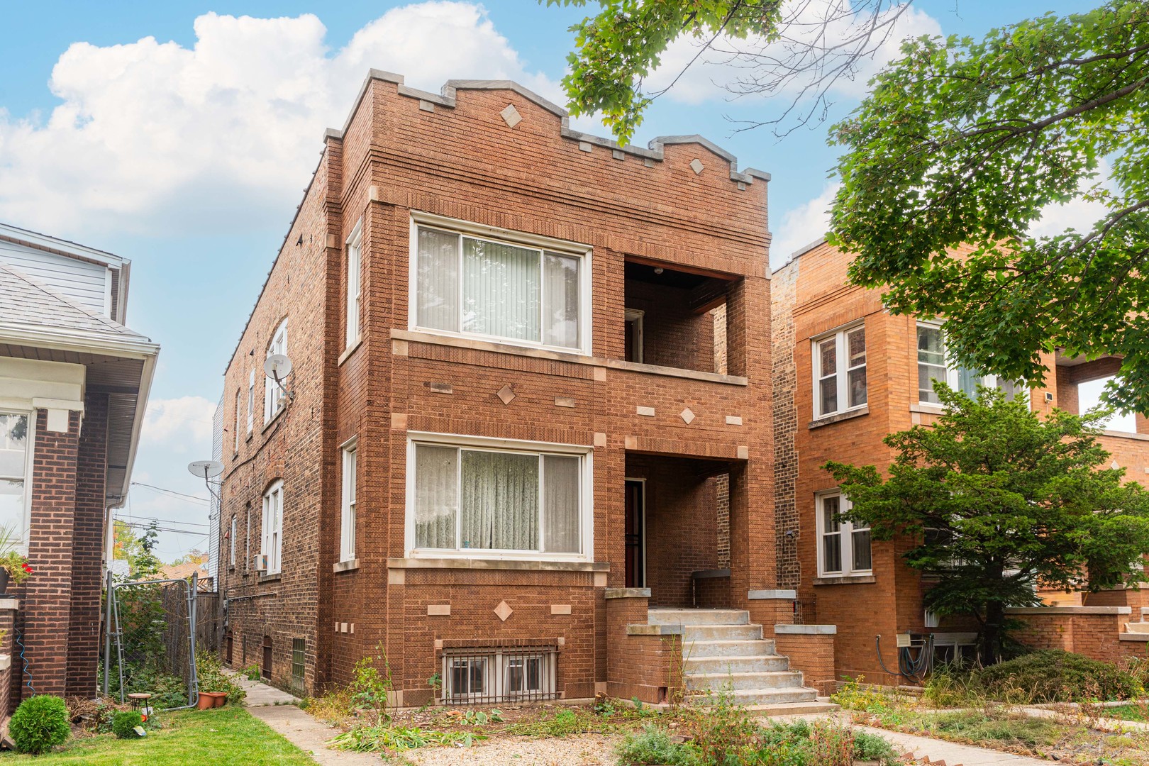 4610 W Altgeld Street, Chicago, IL 60639
