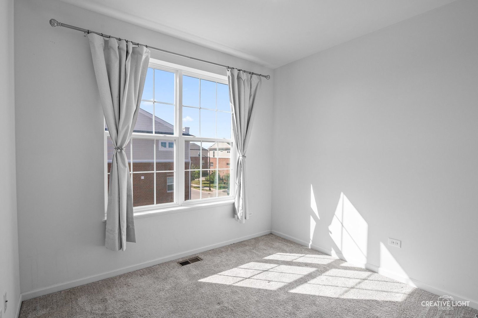 2906 REFLECTION Drive, Naperville, IL 60564