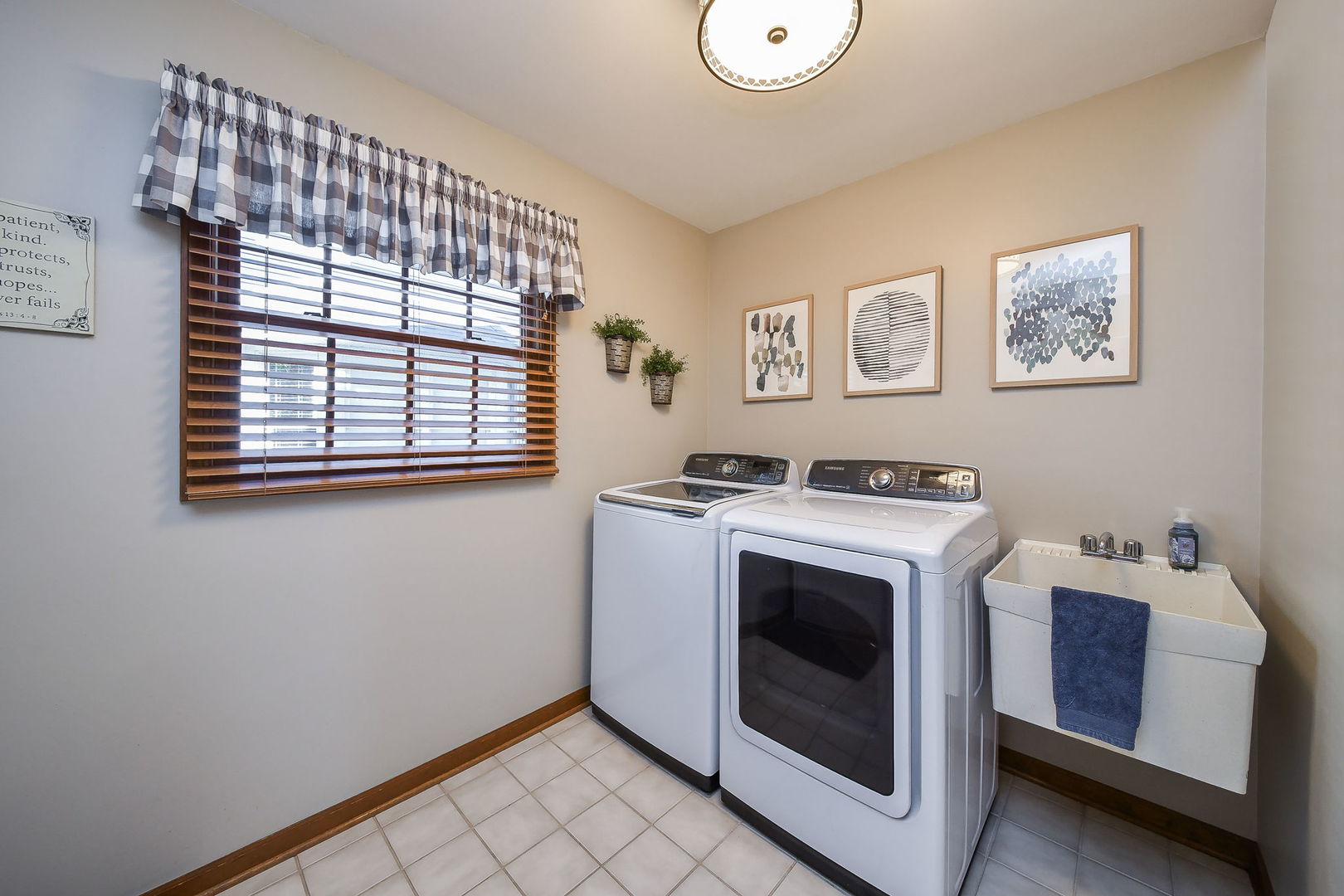 0N741 Woodlawn Street, Wheaton, IL 60187
