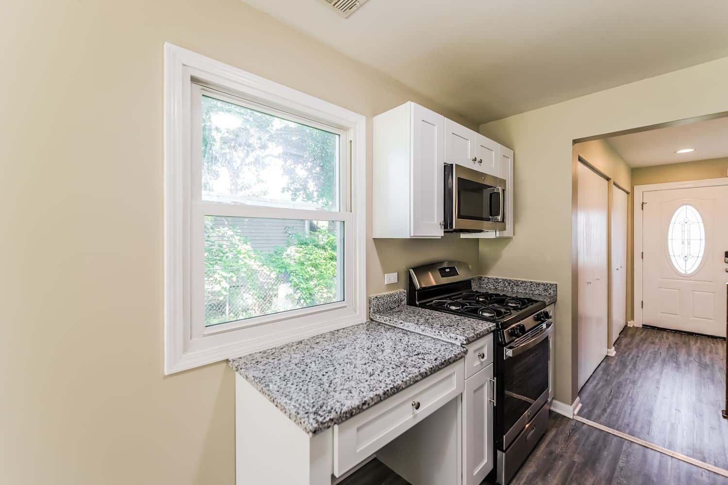 911 Paul Street, McHenry, IL 60051