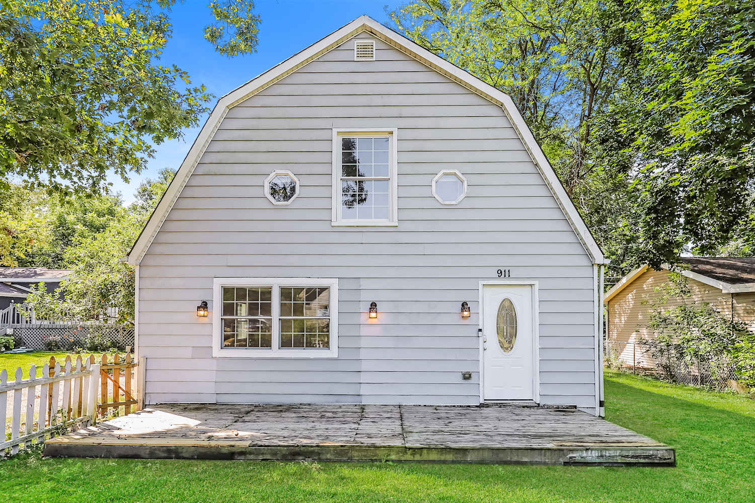 911 Paul Street, McHenry, IL 60051
