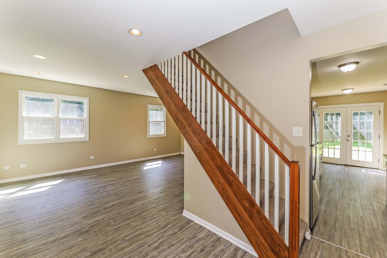 911 Paul Street, McHenry, IL 60051