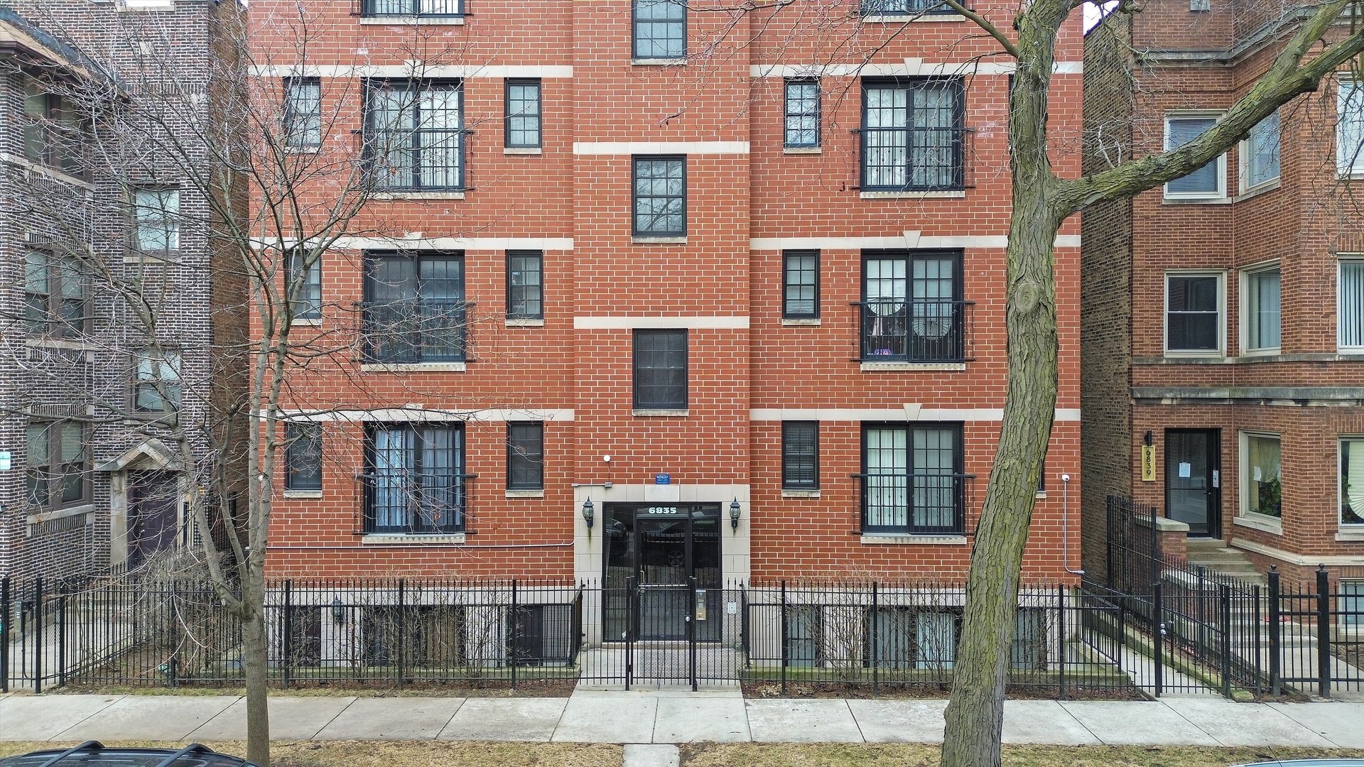 6835 S Cornell Avenue #2S, Chicago, IL 60649
