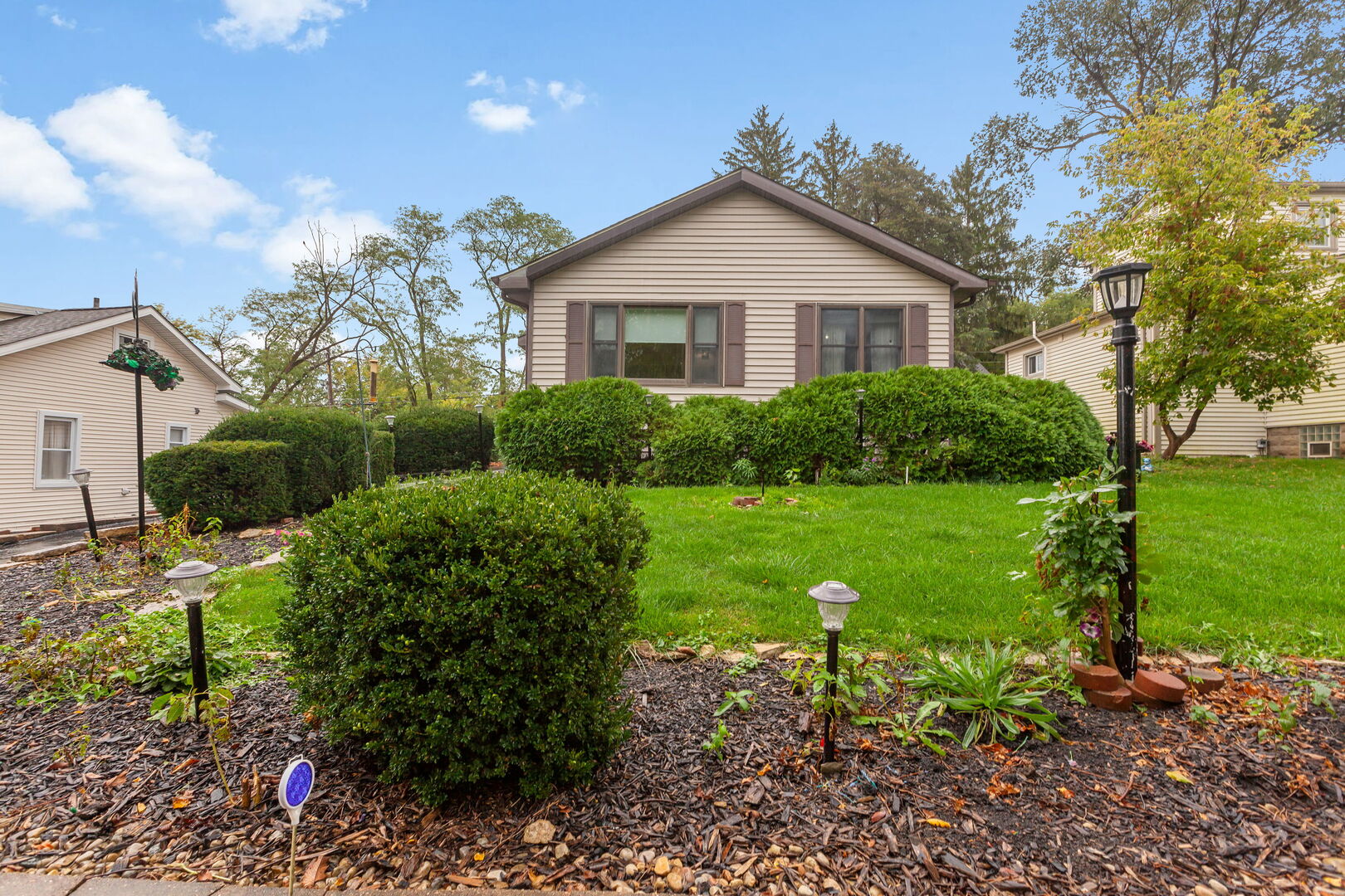 23433 N Summit Drive, Barrington, IL 60010