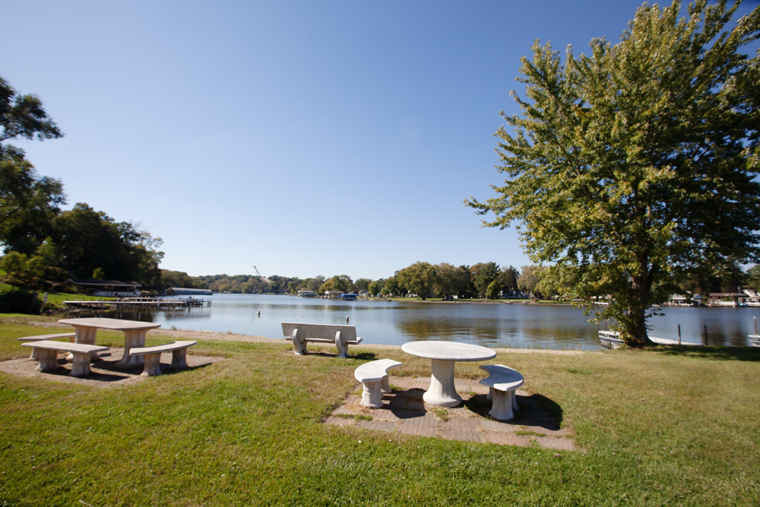 23433 N Summit Drive, Barrington, IL 60010