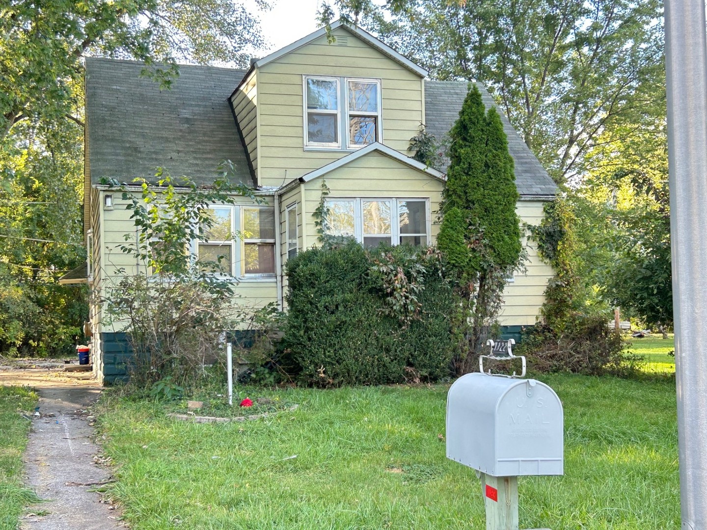 1322 River Drive, Calumet City, IL 60409