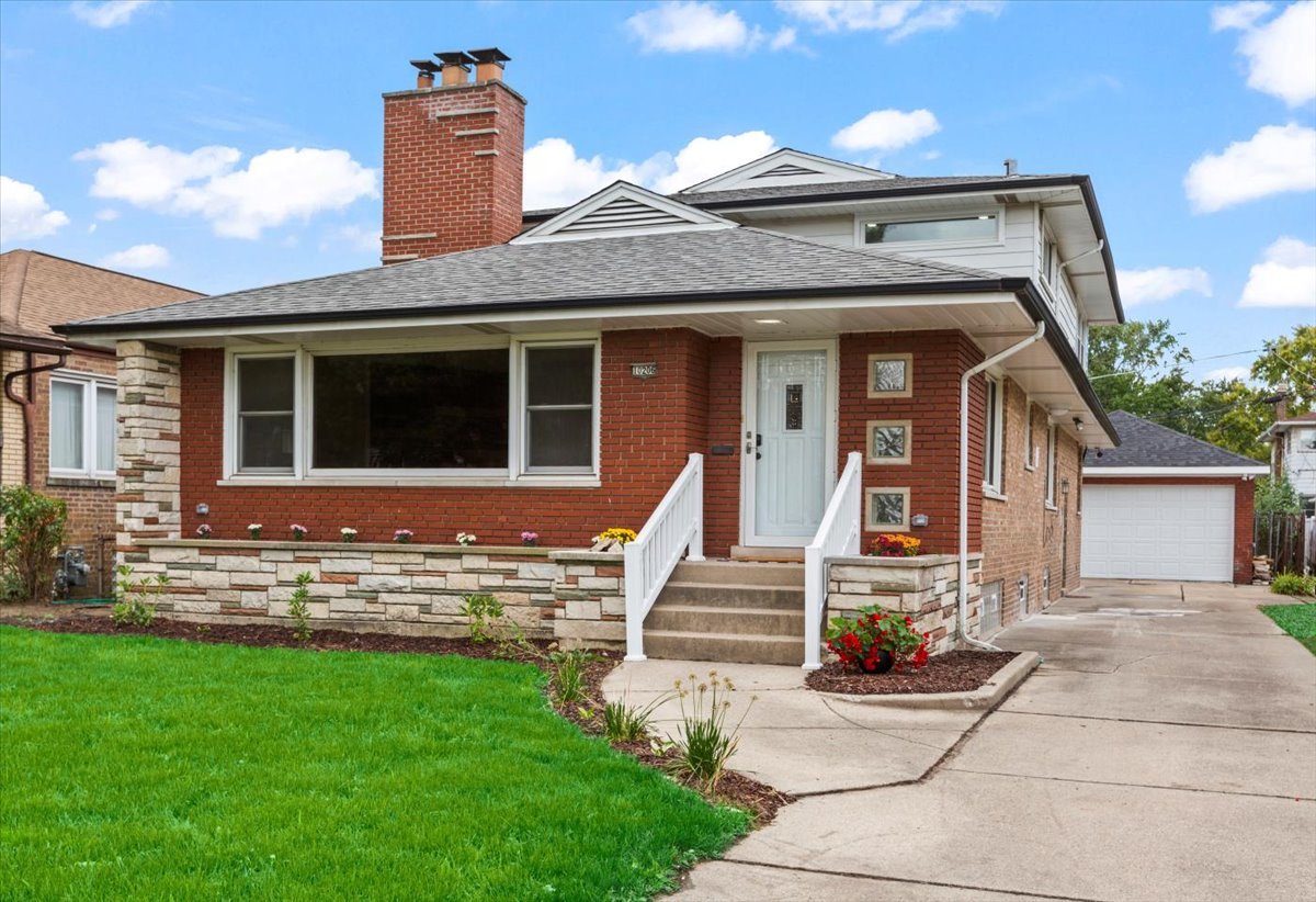 10206 S Saint Louis Avenue, Evergreen Park, IL 60805
