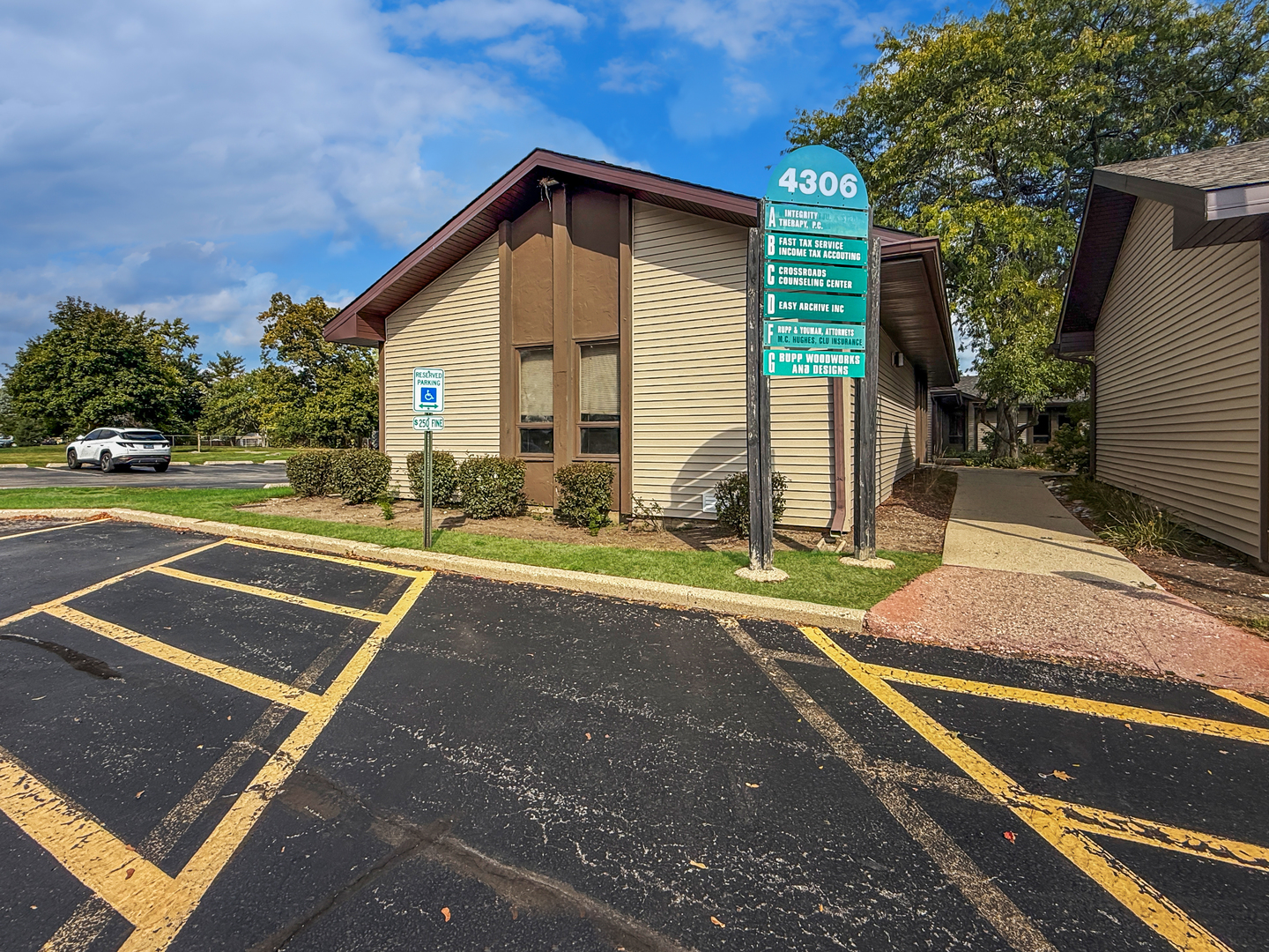 4306 W Crystal Lake Road #A, McHenry, IL 60050