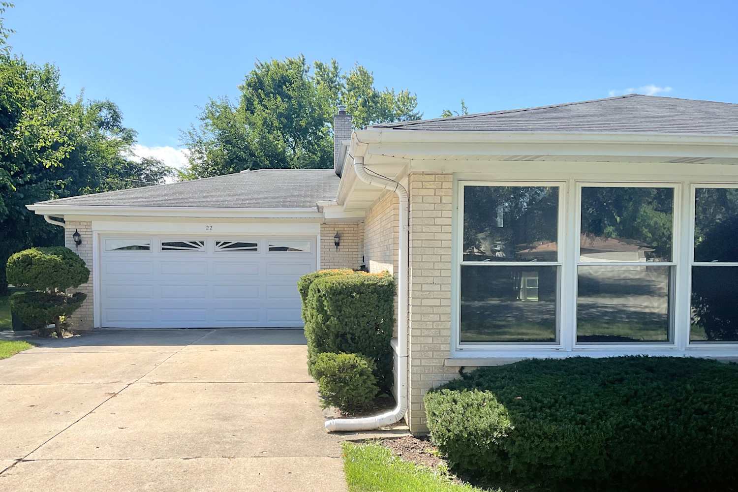 22 S RAMMER Avenue, Arlington Heights, IL 60004
