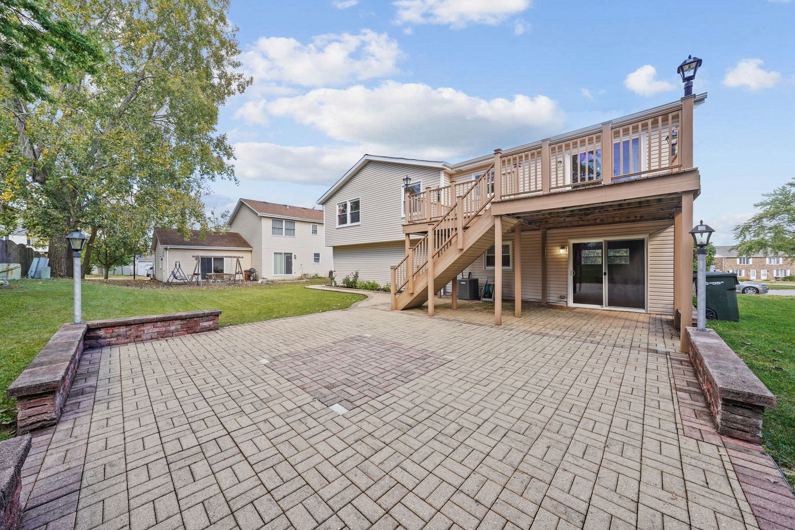 251 Polo Club Drive, Glendale Heights, IL 60139