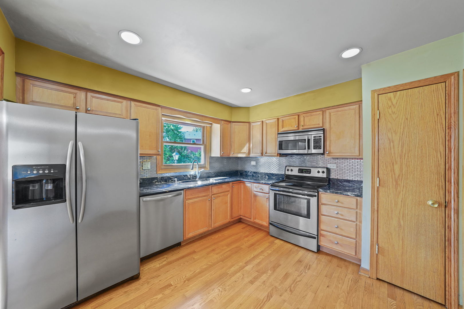 251 Polo Club Drive, Glendale Heights, IL 60139