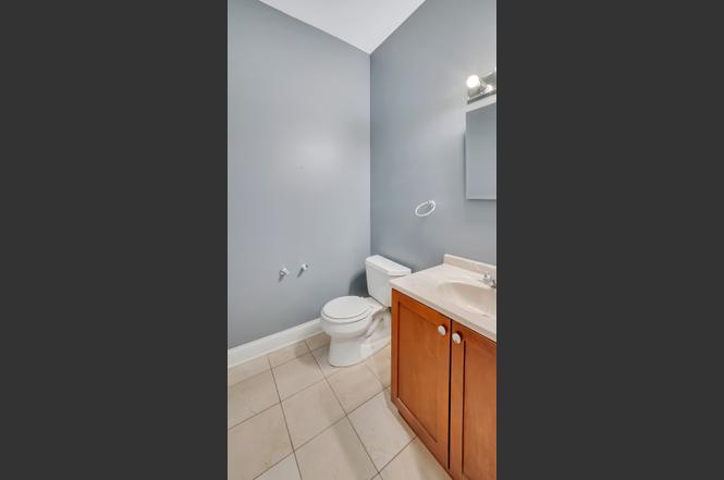 2417 W Fillmore Street, Chicago, IL 60612