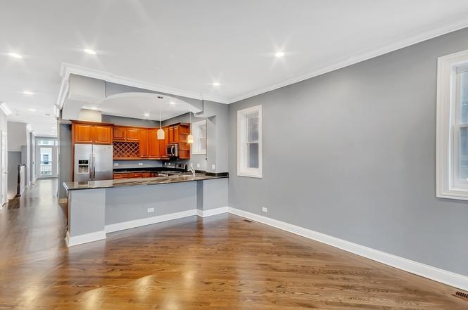 2417 W Fillmore Street, Chicago, IL 60612