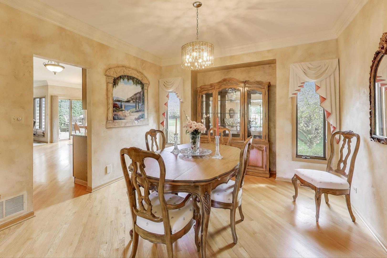 8720 Galleria Court, Spring Grove, IL 60081