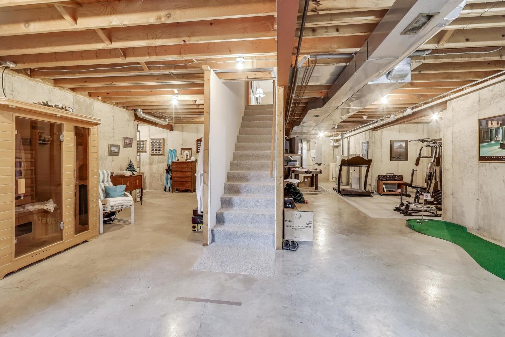 8720 Galleria Court, Spring Grove, IL 60081