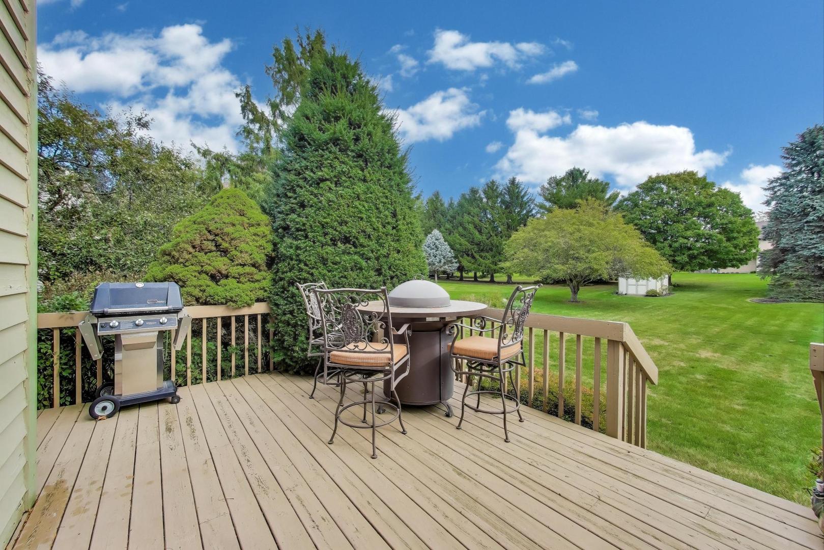 8720 Galleria Court, Spring Grove, IL 60081