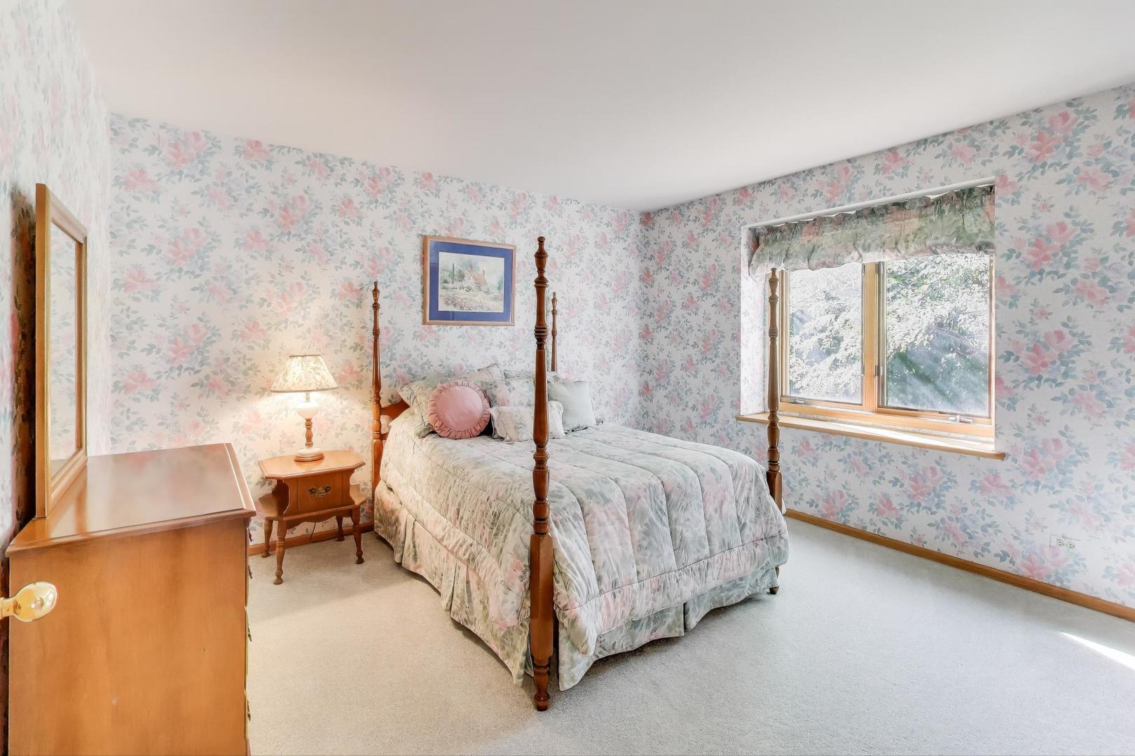 8720 Galleria Court, Spring Grove, IL 60081