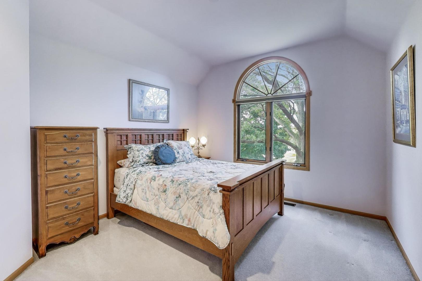 8720 Galleria Court, Spring Grove, IL 60081