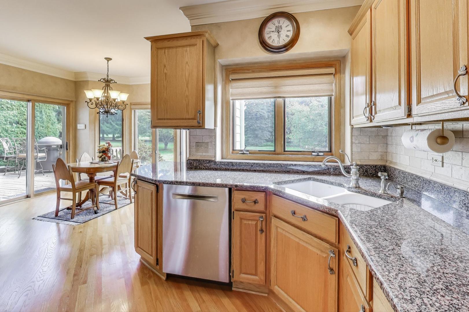 8720 Galleria Court, Spring Grove, IL 60081