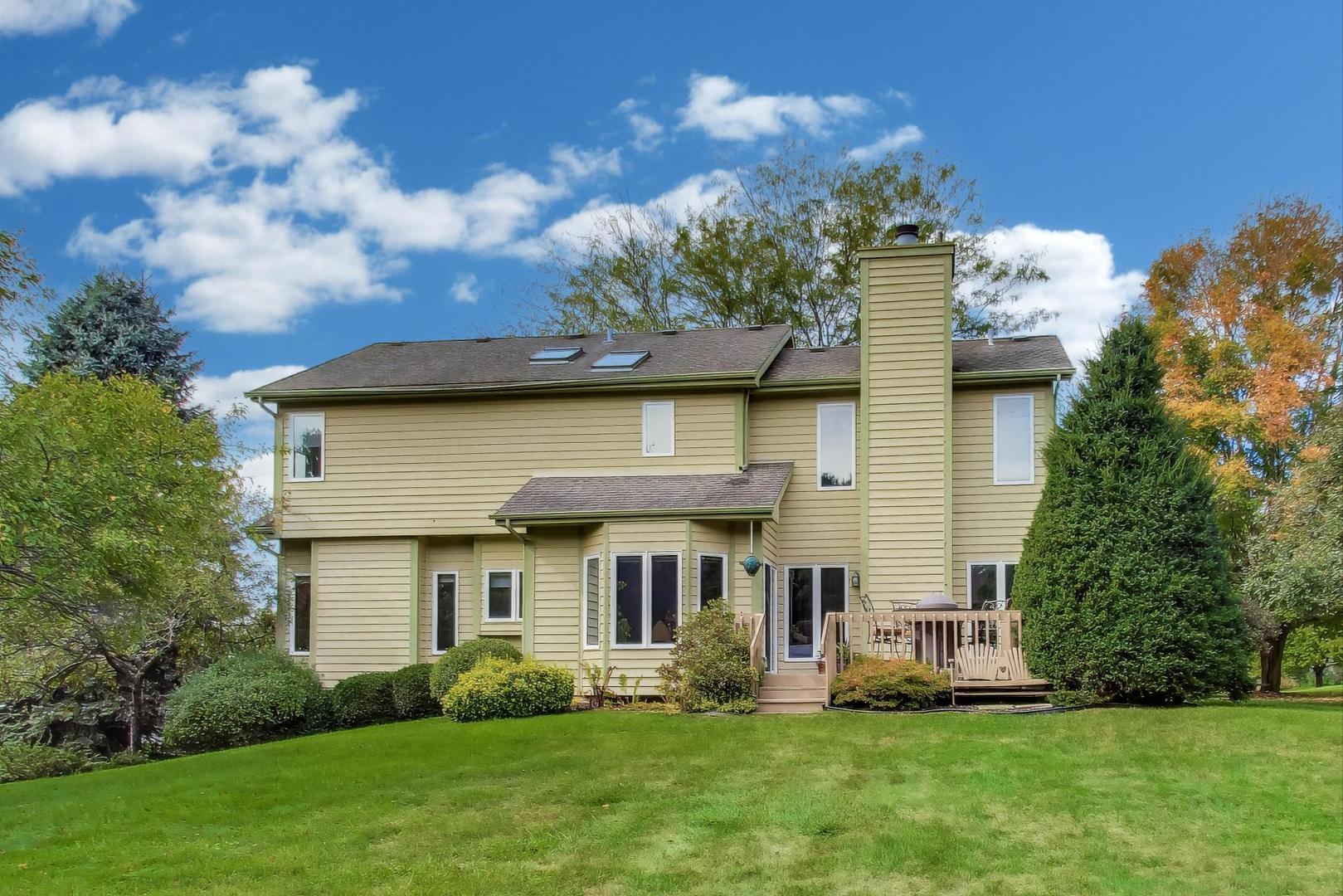 8720 Galleria Court, Spring Grove, IL 60081