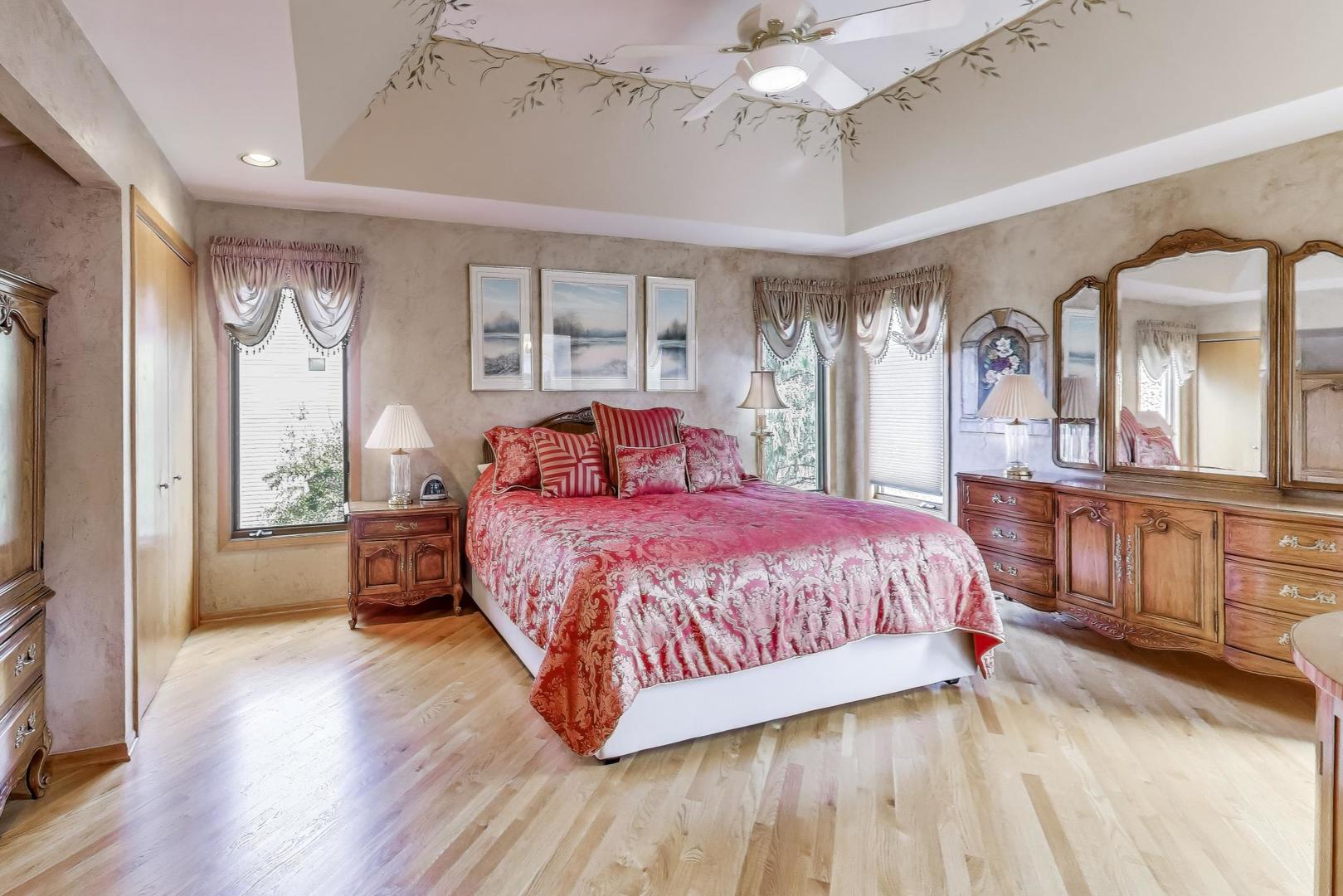 8720 Galleria Court, Spring Grove, IL 60081