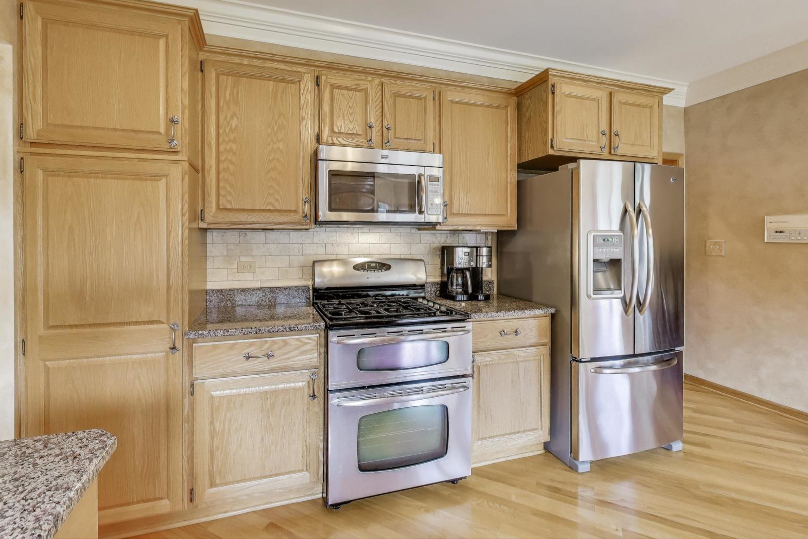 8720 Galleria Court, Spring Grove, IL 60081