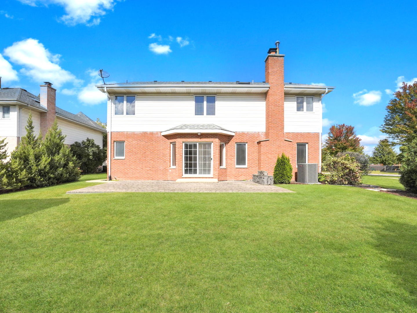 801 W Veterans Parkway, Addison, IL 60101