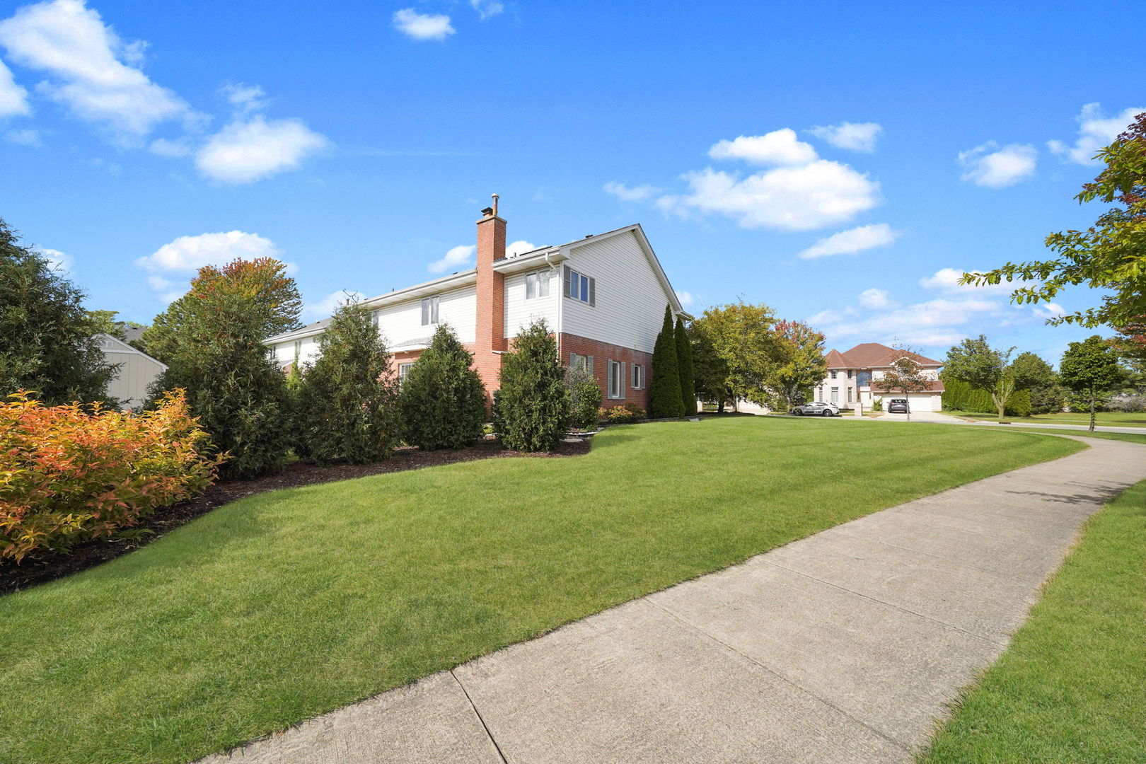 801 W Veterans Parkway, Addison, IL 60101