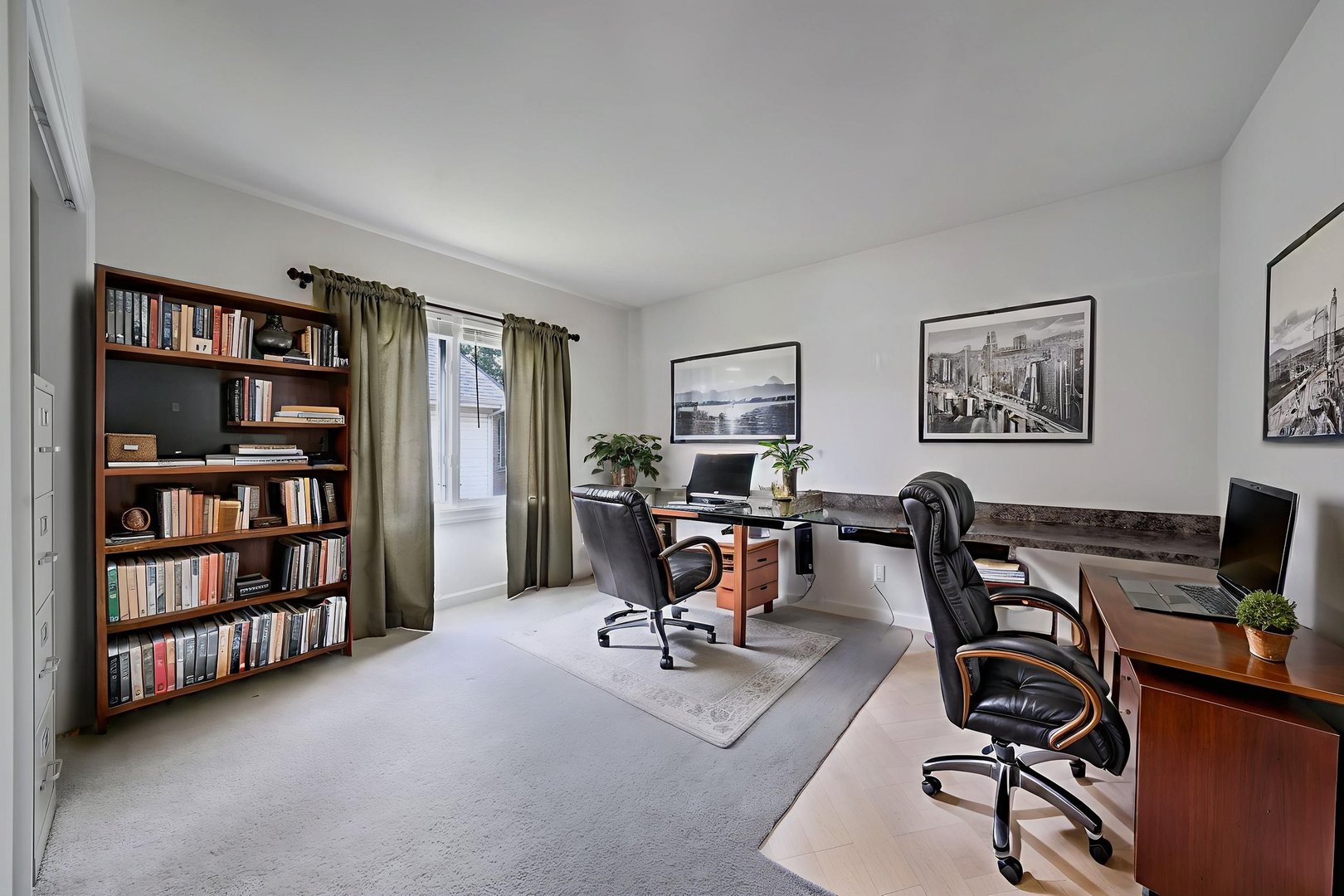 801 W Veterans Parkway, Addison, IL 60101
