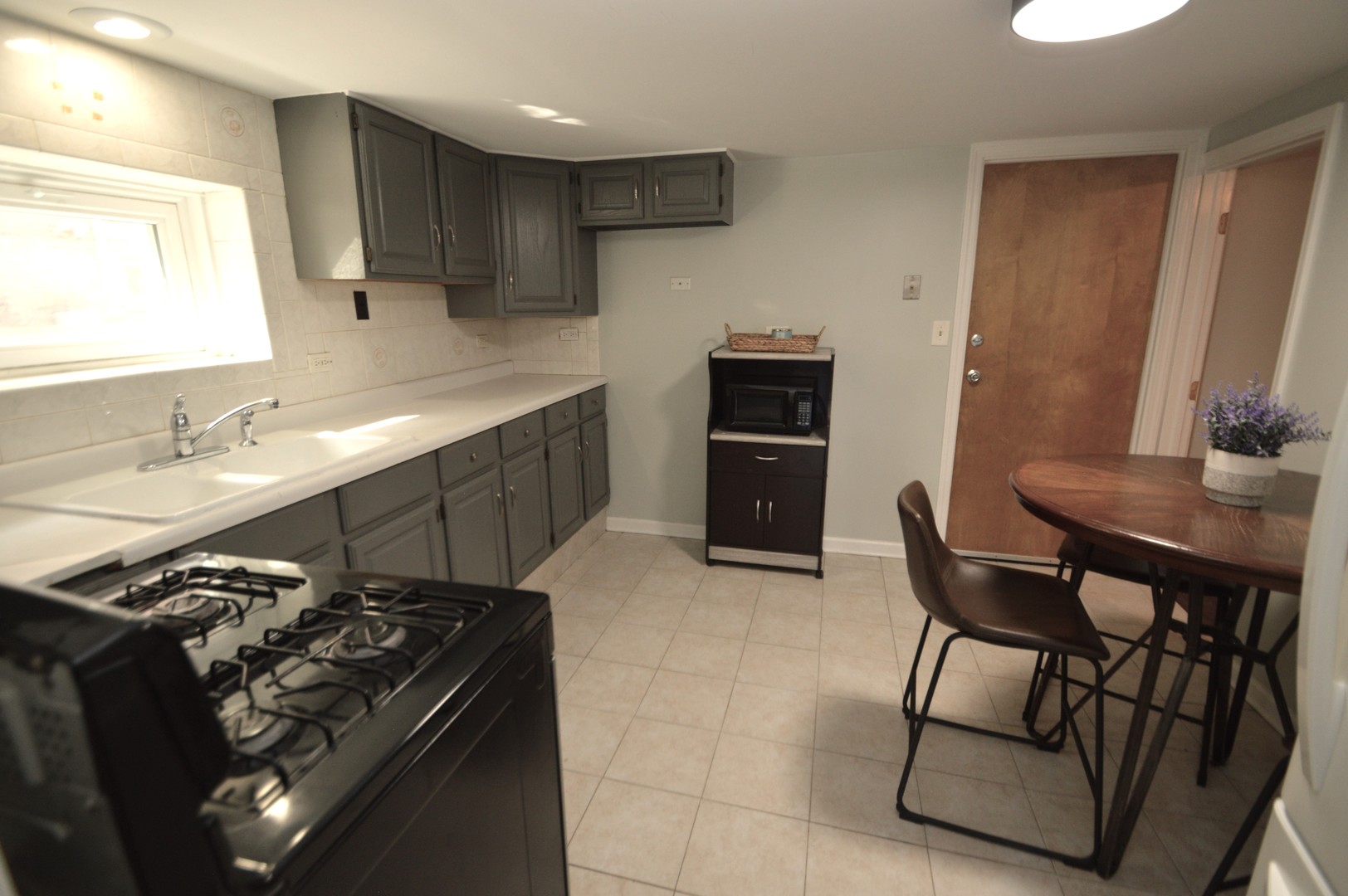 10332 Elizabeth Street #Garden, Westchester, IL 60154