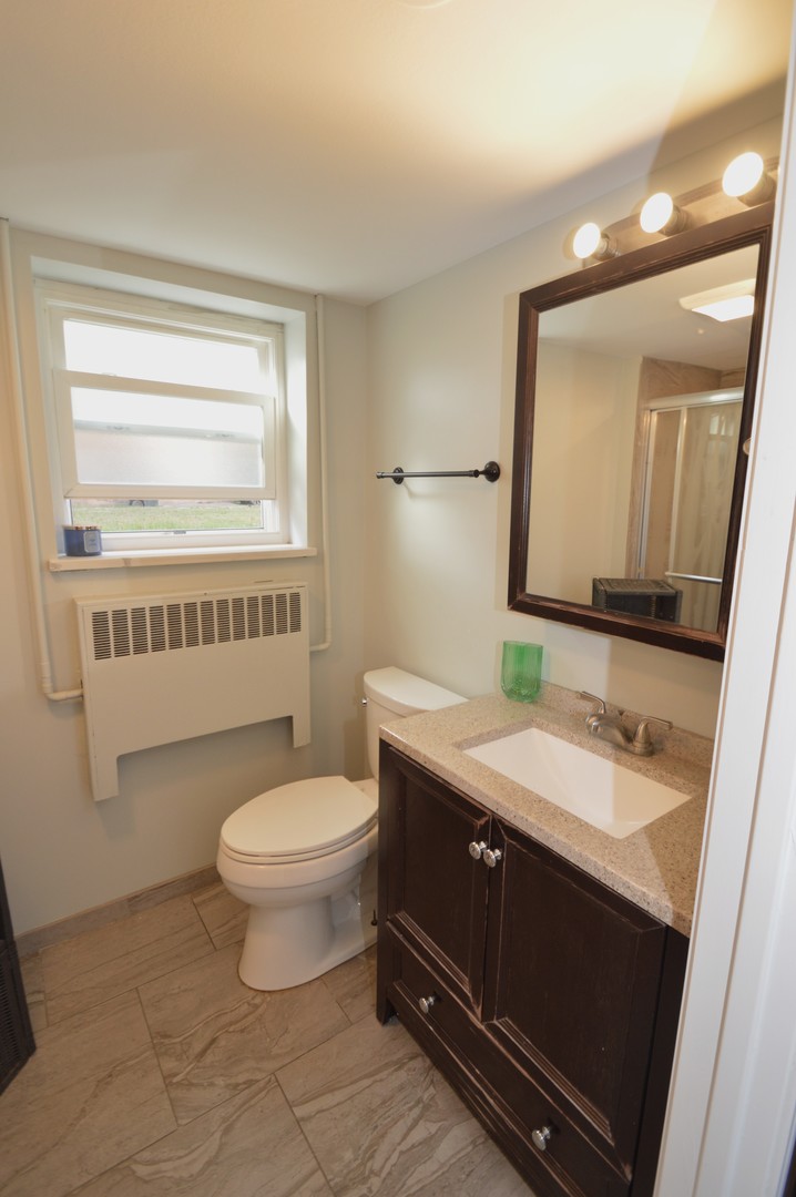 10332 Elizabeth Street #Garden, Westchester, IL 60154