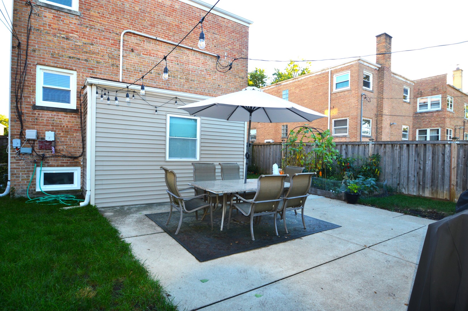 10332 Elizabeth Street #Garden, Westchester, IL 60154