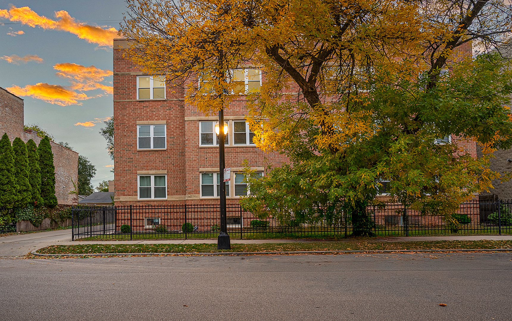 4507 S Lake Park Avenue #3S, Chicago, IL 60653