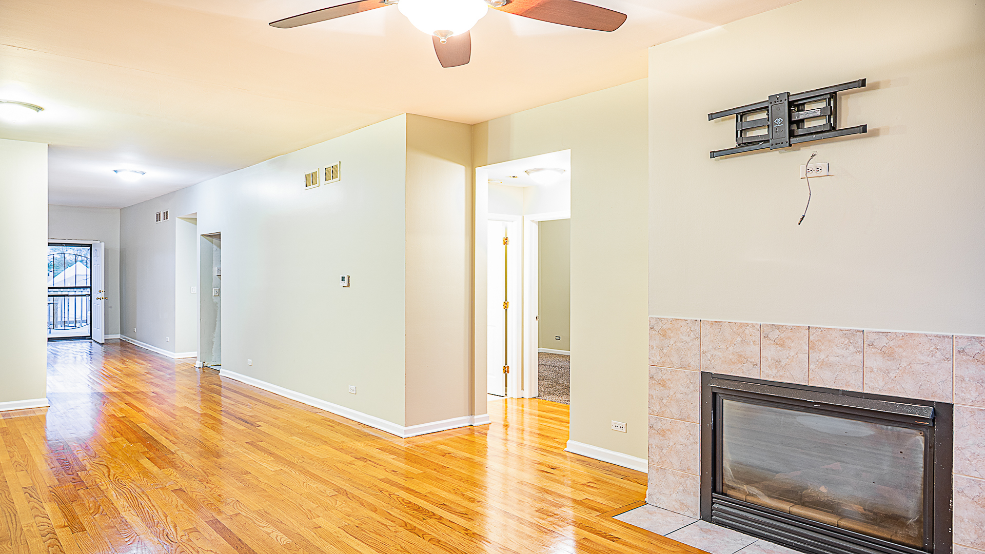 4507 S Lake Park Avenue #3S, Chicago, IL 60653