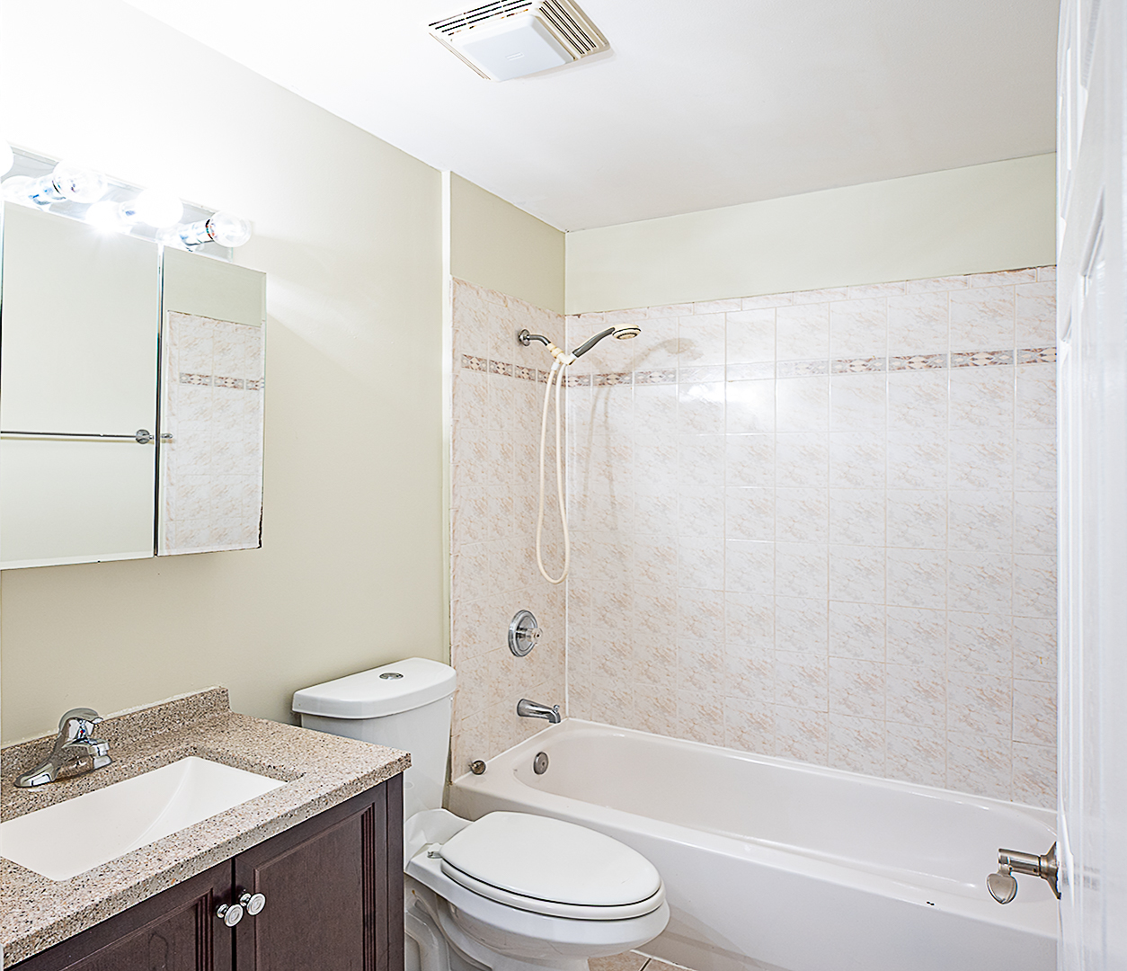 4507 S Lake Park Avenue #3S, Chicago, IL 60653
