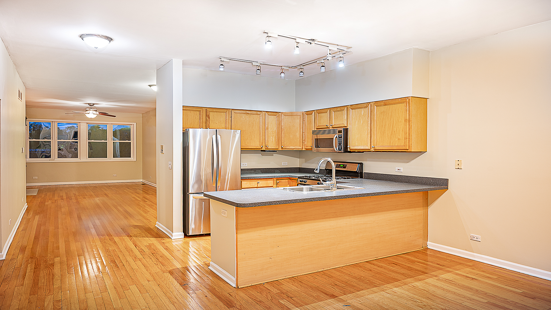 4507 S Lake Park Avenue #3S, Chicago, IL 60653