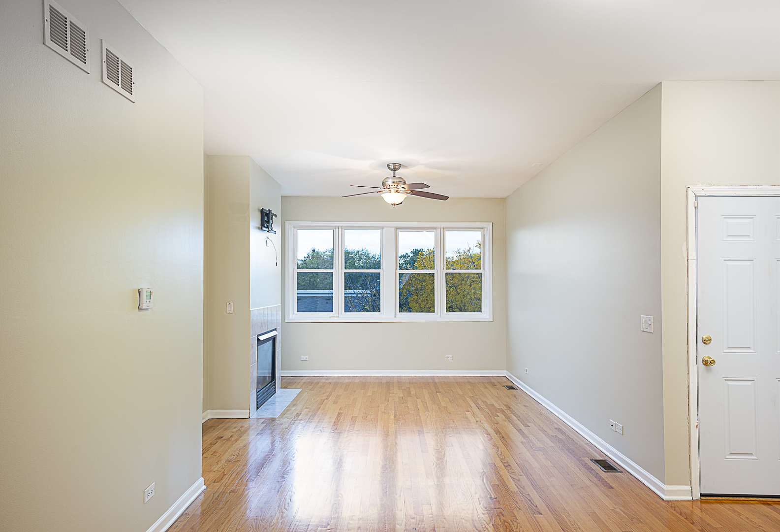 4507 S Lake Park Avenue #3S, Chicago, IL 60653