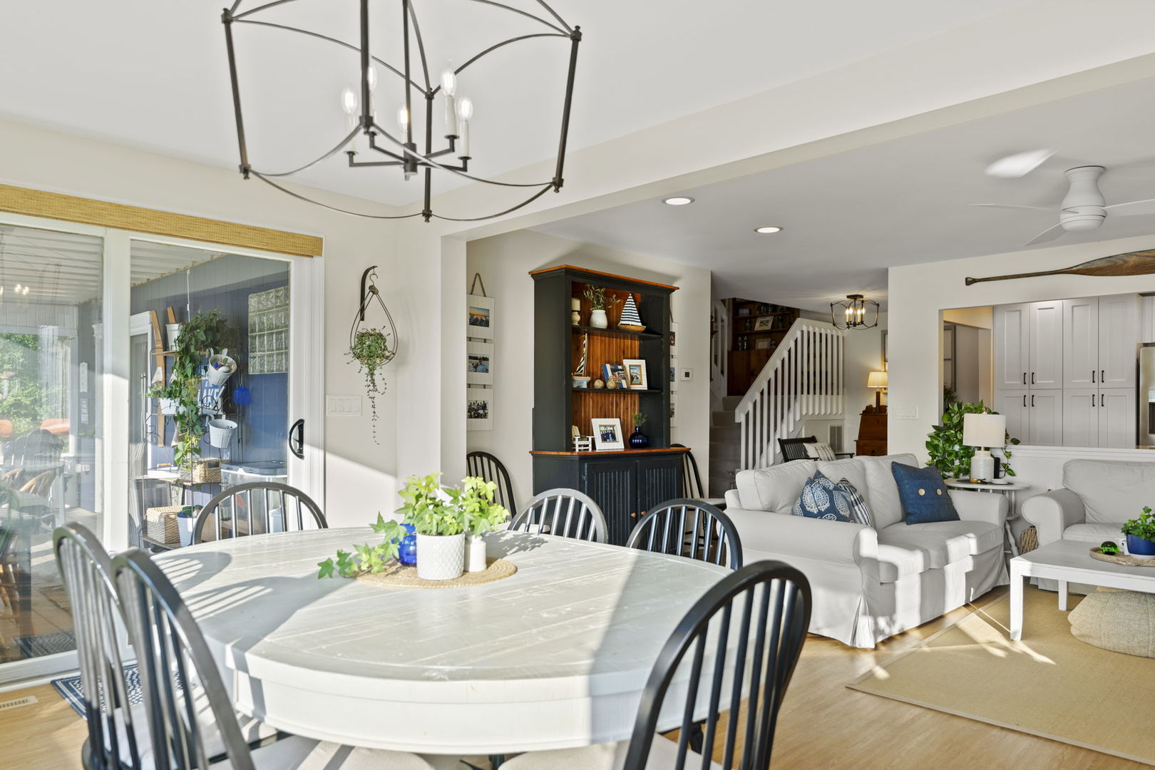 4612 W Lake Shore Drive, Wonder Lake, IL 60097