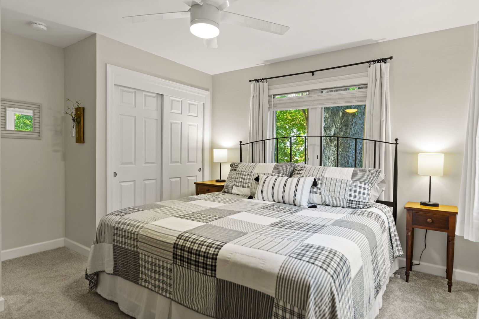 4612 W Lake Shore Drive, Wonder Lake, IL 60097