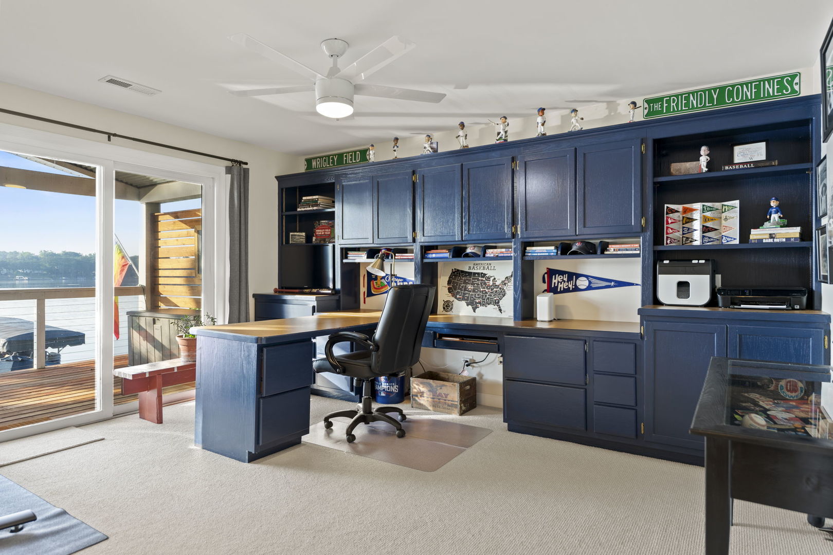 4612 W Lake Shore Drive, Wonder Lake, IL 60097