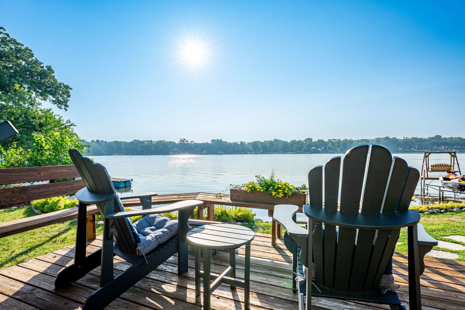 4612 W Lake Shore Drive, Wonder Lake, IL 60097