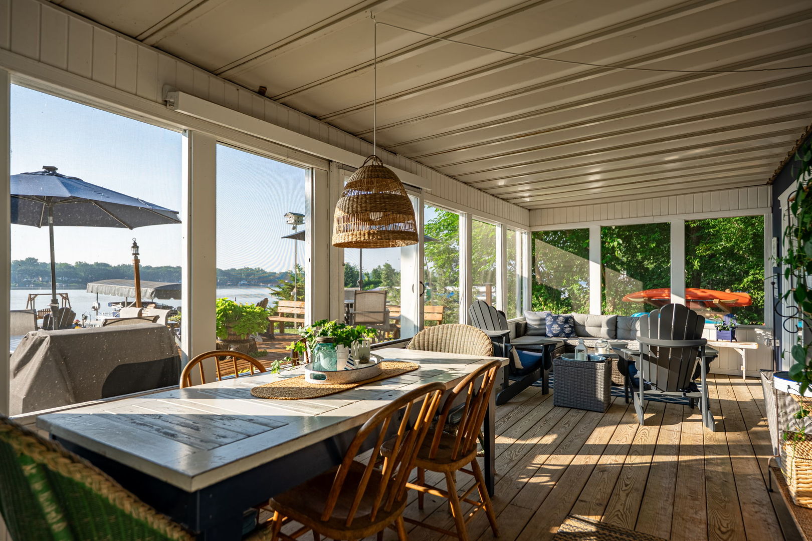 4612 W Lake Shore Drive, Wonder Lake, IL 60097