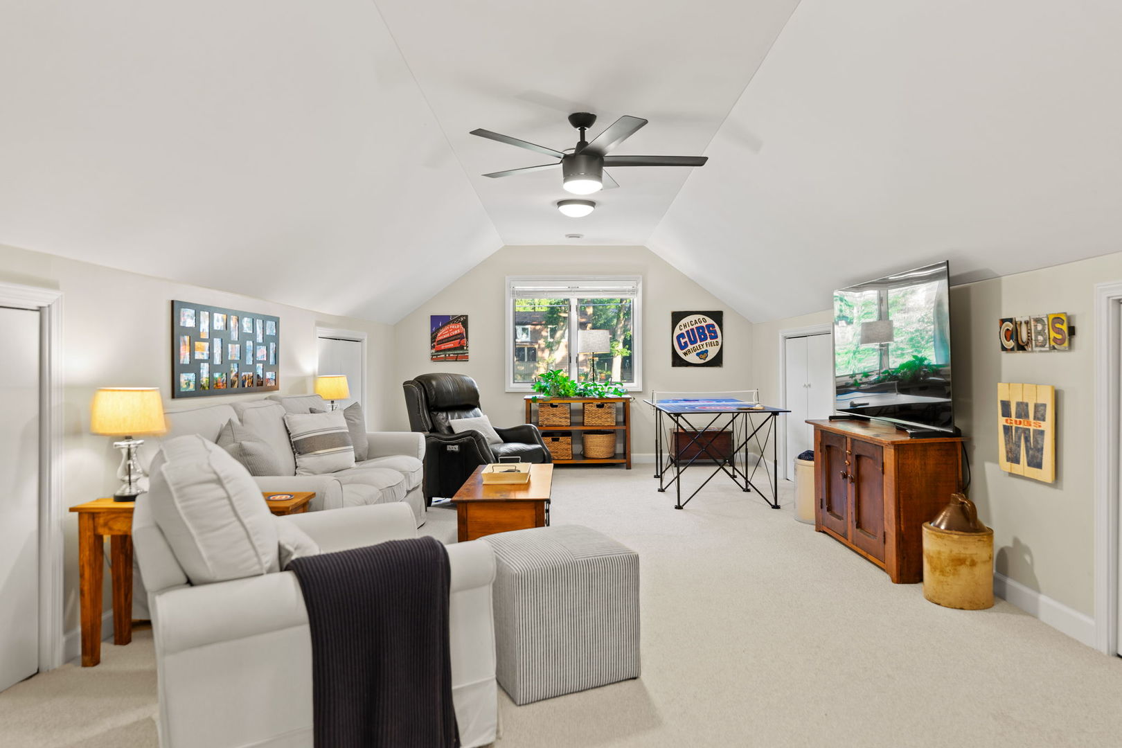 4612 W Lake Shore Drive, Wonder Lake, IL 60097