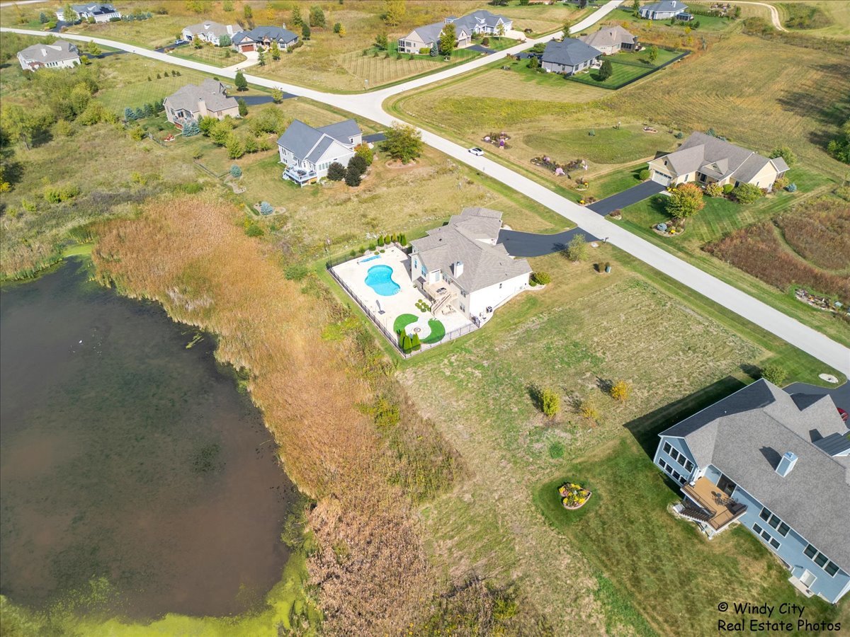 10319 Clearwater Way, Huntley, IL 60142