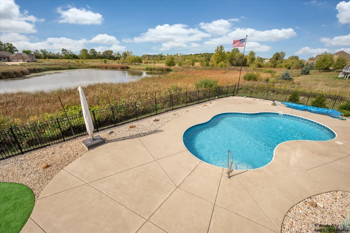 10319 Clearwater Way, Huntley, IL 60142