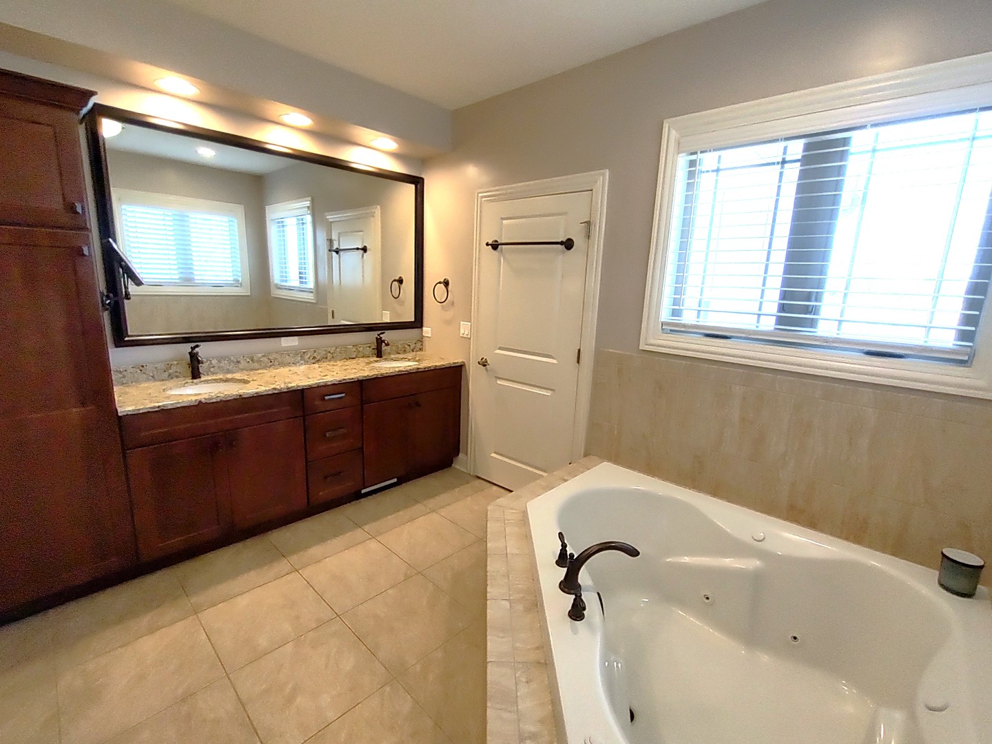 10319 Clearwater Way, Huntley, IL 60142