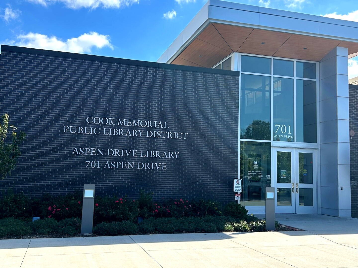 307 Albright Court, Vernon Hills, IL 60061