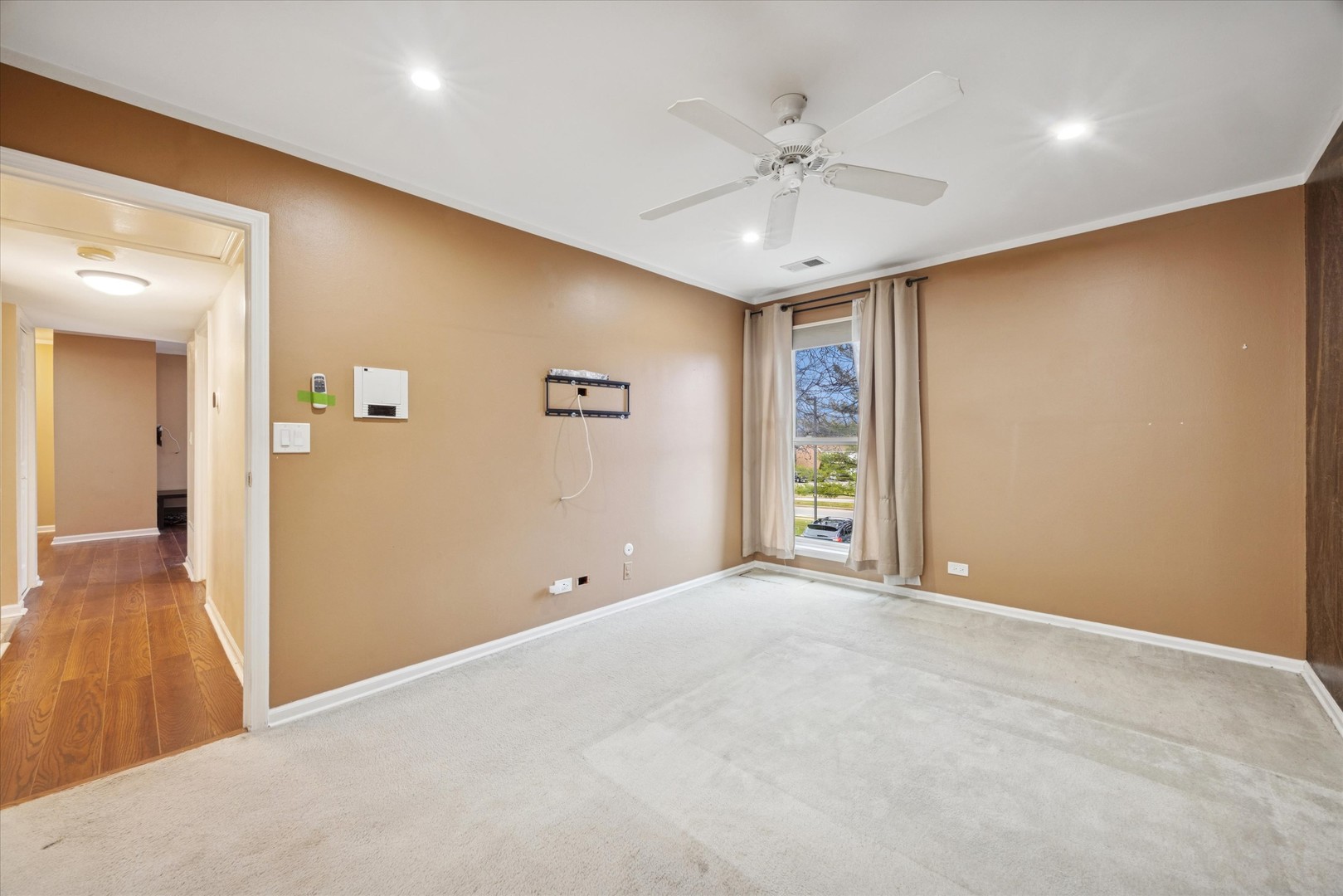 1860 Huntington Boulevard #E, Hoffman Estates, IL 60169